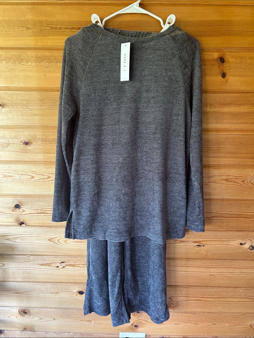 GILLI Gray Textured Knit Lounge Set